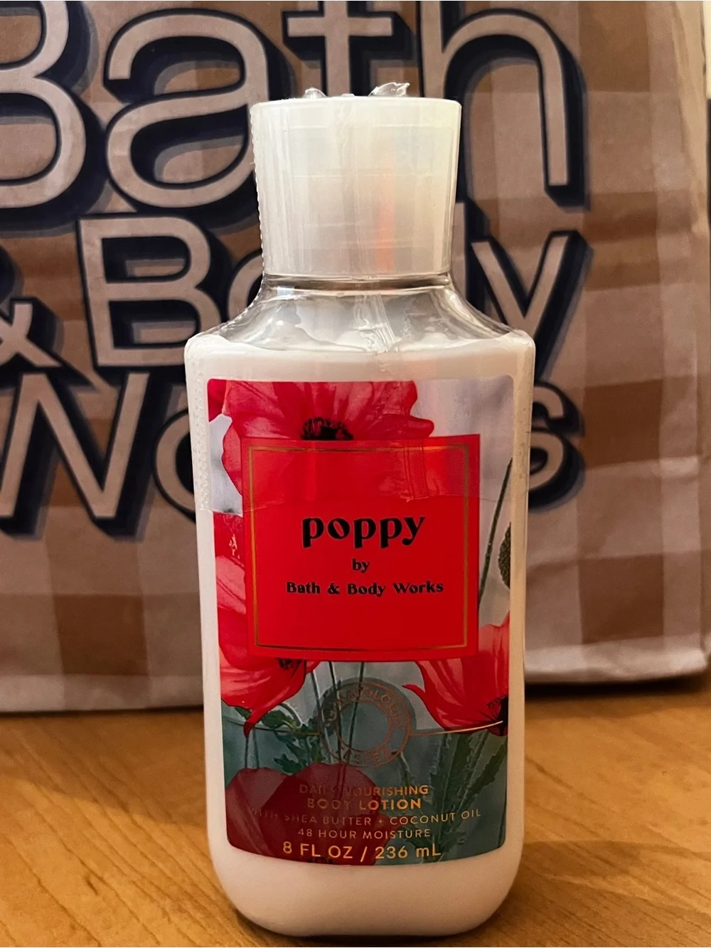 NEW Bath & Body Works Poppy Nourishing Body Lotion - Red & White